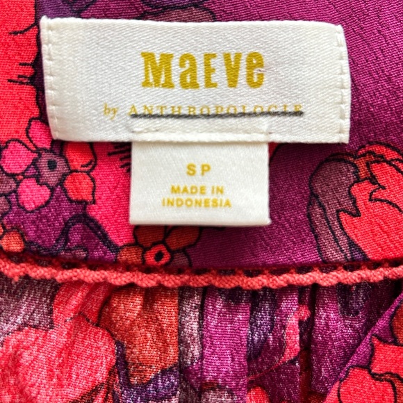 Maeve Floral Blouse with Ruched sleeves - Picture 8 of 8